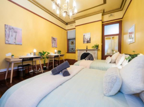 Quiet Quadruple Private Room In Strathfield 3min to Train Station sleeps 4 - ROOM ONLY